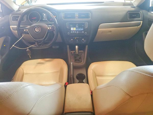 2017 VOLKSWAGEN JETTA
