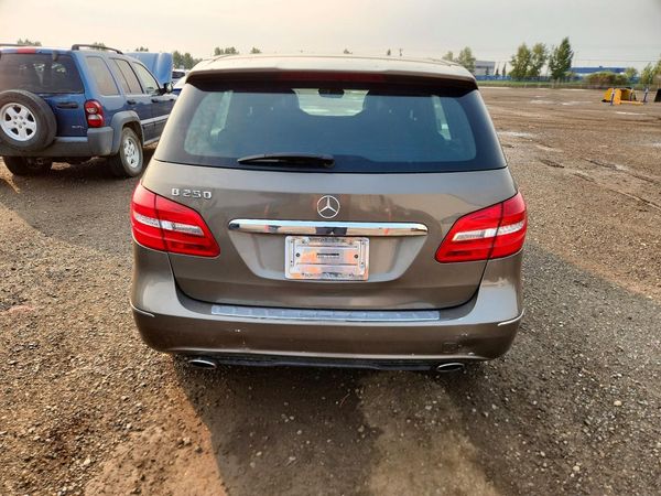 2014 MERCEDES-BENZ B250
