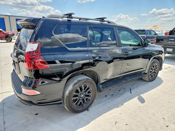 2022 LEXUS GX