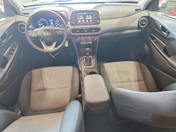 2020 HYUNDAI KONA SE