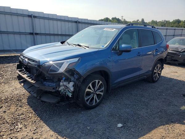 2024 SUBARU FORESTER Limited