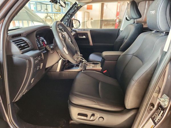 2022 TOYOTA 4RUNNER TRD Sport
