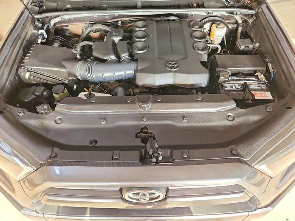 2022 TOYOTA 4RUNNER TRD Sport