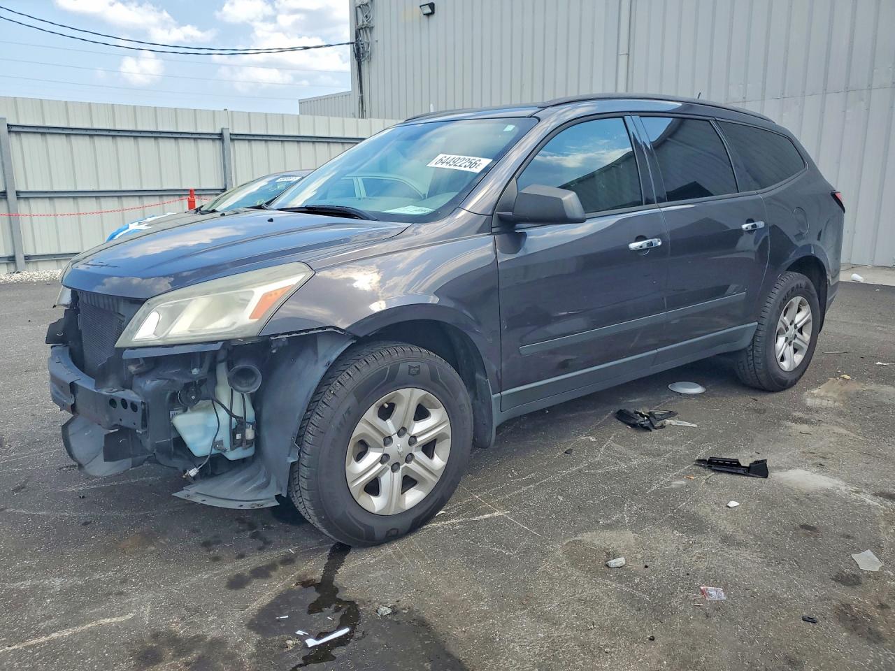 2013 CHEVROLET TRAVERSE LS