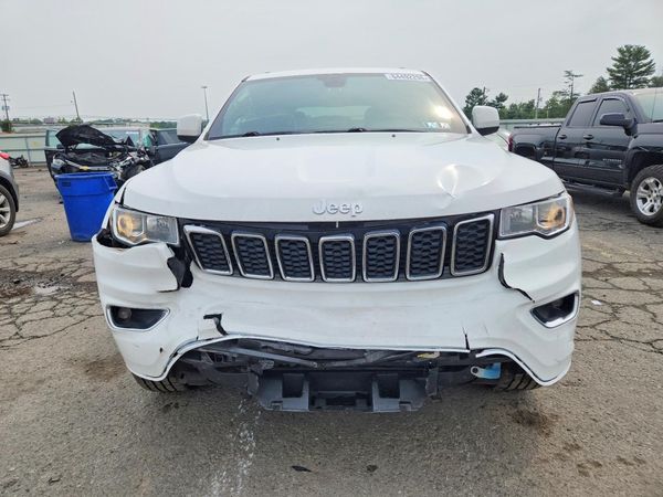 2018 JEEP GRAND CHEROKEE Laredo