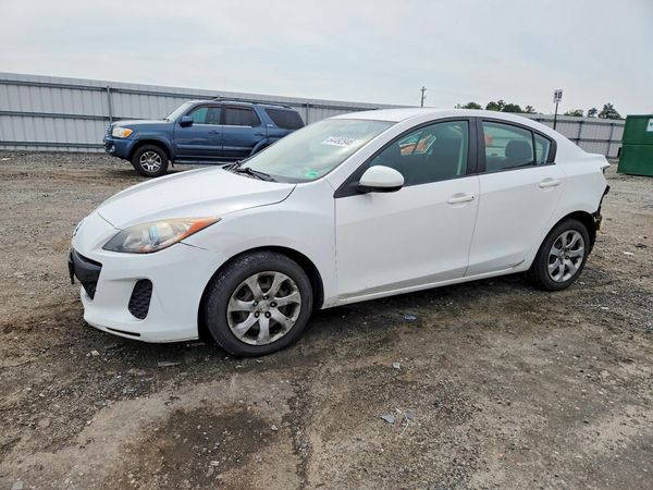 2013 MAZDA 3 Sport/GX