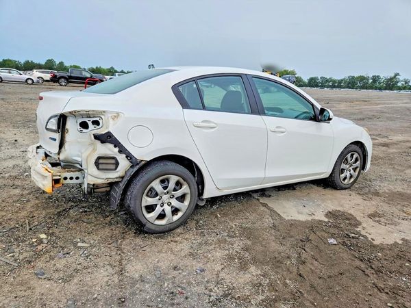 2013 MAZDA 3 Sport/GX