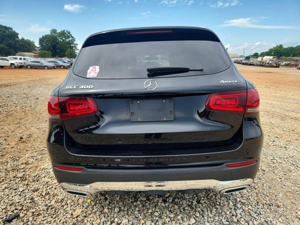 2021 MERCEDES-BENZ GLC GLC300-4M