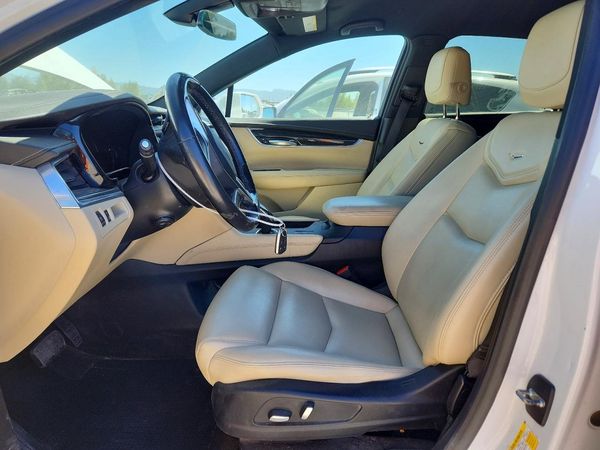 2018 CADILLAC XT5 — DENT