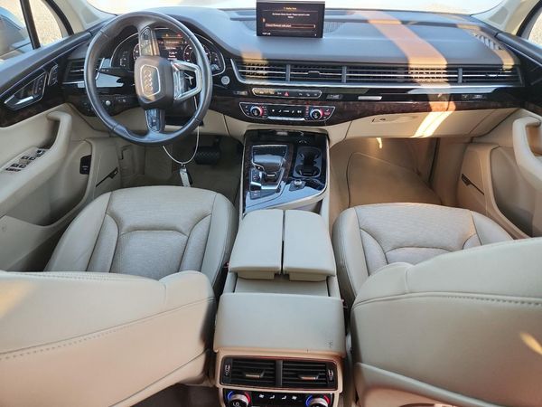 2018 AUDI Q7 quattro Prestige