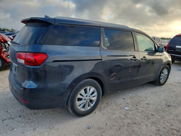 2018 KIA SEDONA LX