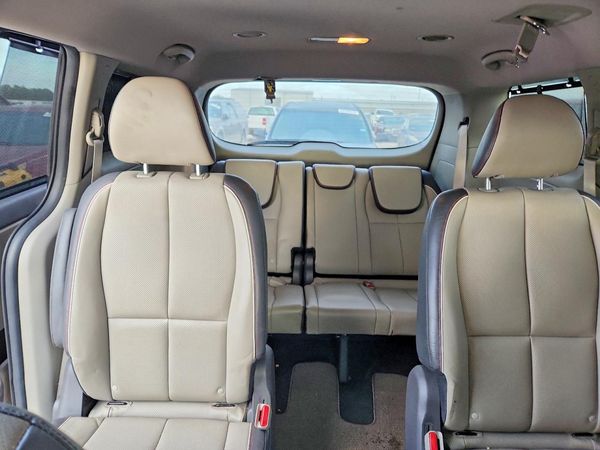 2018 KIA SEDONA LX