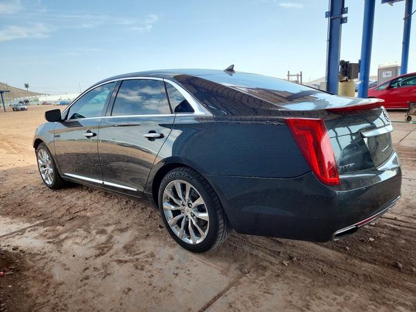 2013 CADILLAC XTS Luxury
