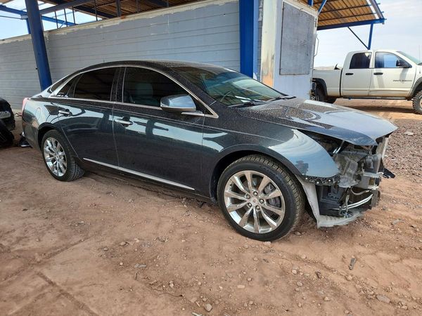 2013 CADILLAC XTS Luxury