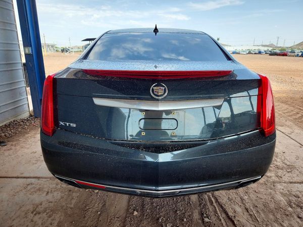 2013 CADILLAC XTS Luxury