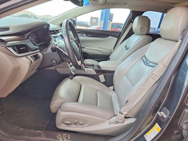 2013 CADILLAC XTS Luxury