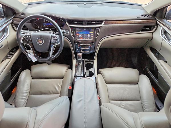 2013 CADILLAC XTS Luxury