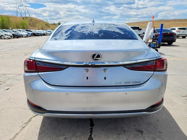 2022 LEXUS ES 250