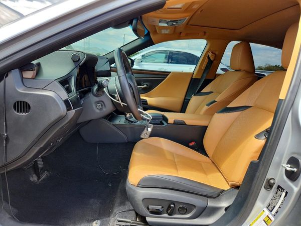 2022 LEXUS ES 250