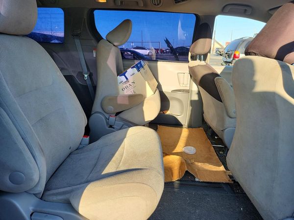 2015 TOYOTA SIENNA