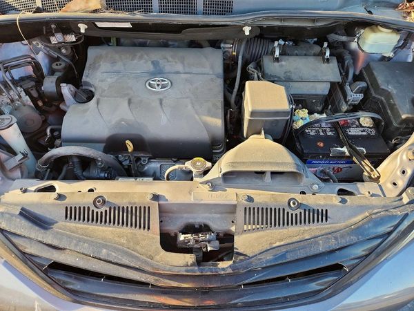 2015 TOYOTA SIENNA