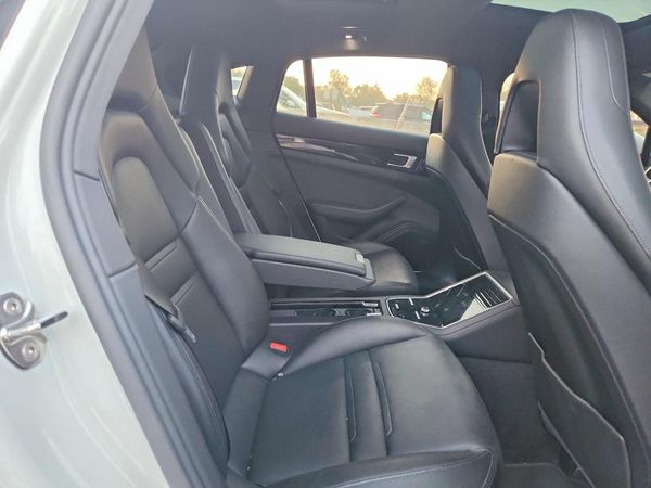 2018 PORSCHE PANAMERA