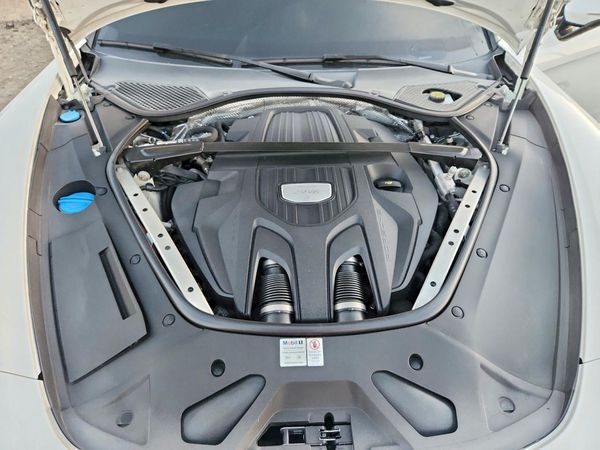 2018 PORSCHE PANAMERA
