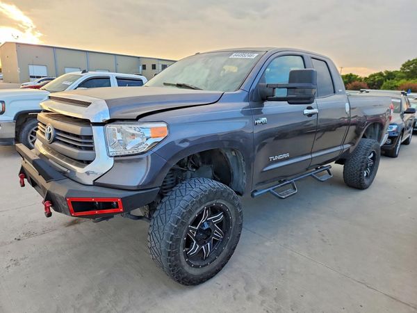 2015 TOYOTA TUNDRA SR5 Grade
