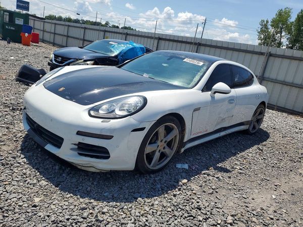 2014 PORSCHE PANAMERA 4S Executive