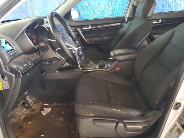 2014 KIA SORENTO Base/ LX