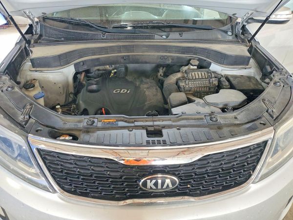 2014 KIA SORENTO Base/ LX