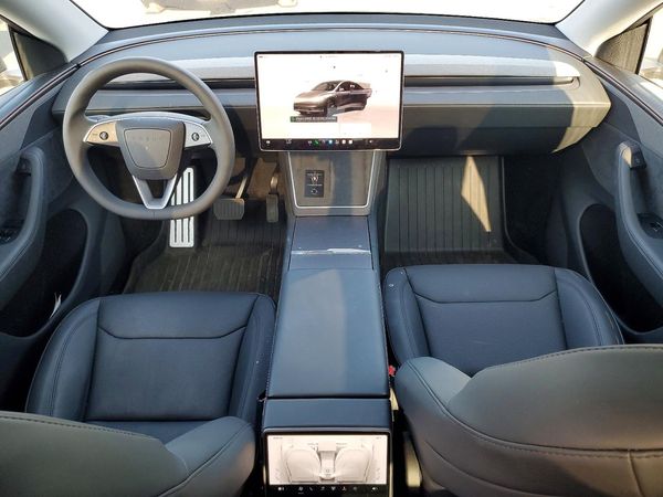 2026 TESLA MODEL Y
