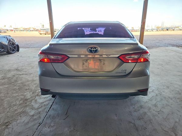 2018 TOYOTA CAMRY
