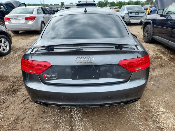 2015 AUDI RS5