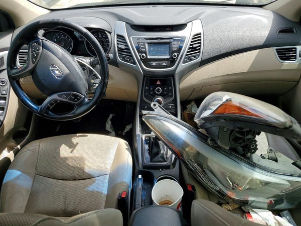 2015 HYUNDAI ELANTRA GLS(Middle)