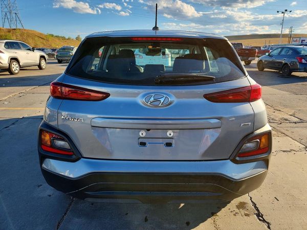 2021 HYUNDAI KONA SE