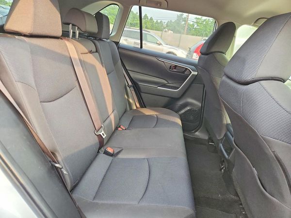 2019 TOYOTA RAV4 LE