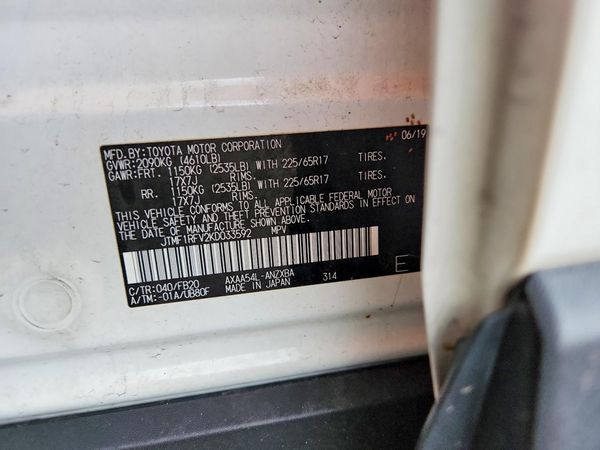 2019 TOYOTA RAV4 LE