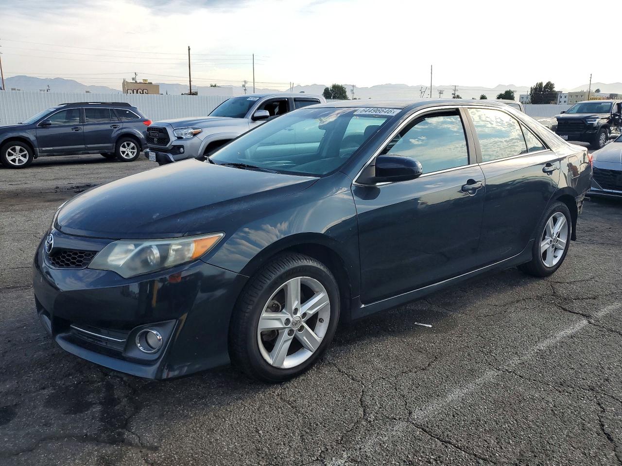 2014 TOYOTA CAMRY