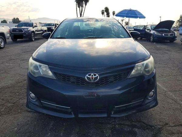 2014 TOYOTA CAMRY