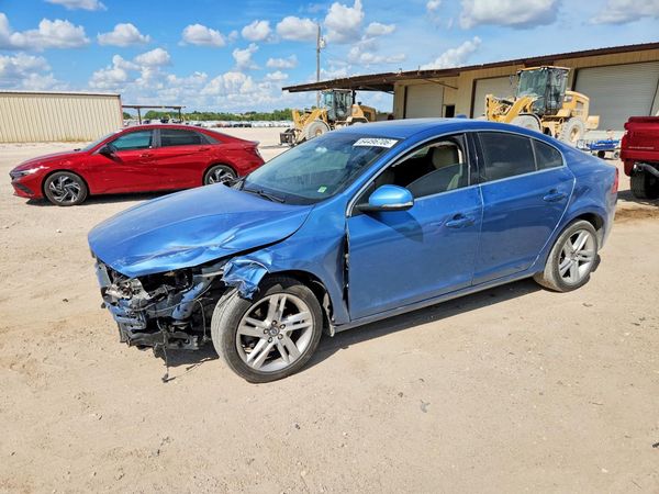 2015 VOLVO S60