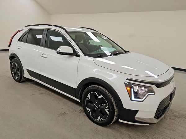 2024 KIA NIRO Wind