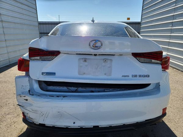 2017 LEXUS IS 300