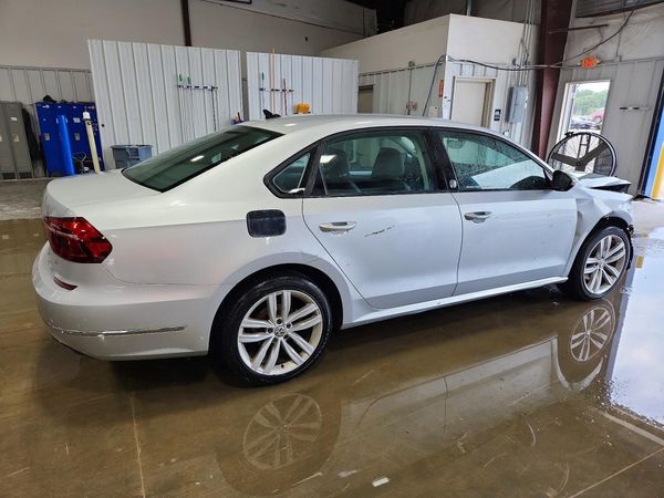 2019 VOLKSWAGEN PASSAT