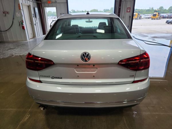 2019 VOLKSWAGEN PASSAT