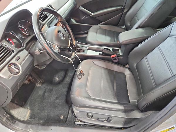 2019 VOLKSWAGEN PASSAT