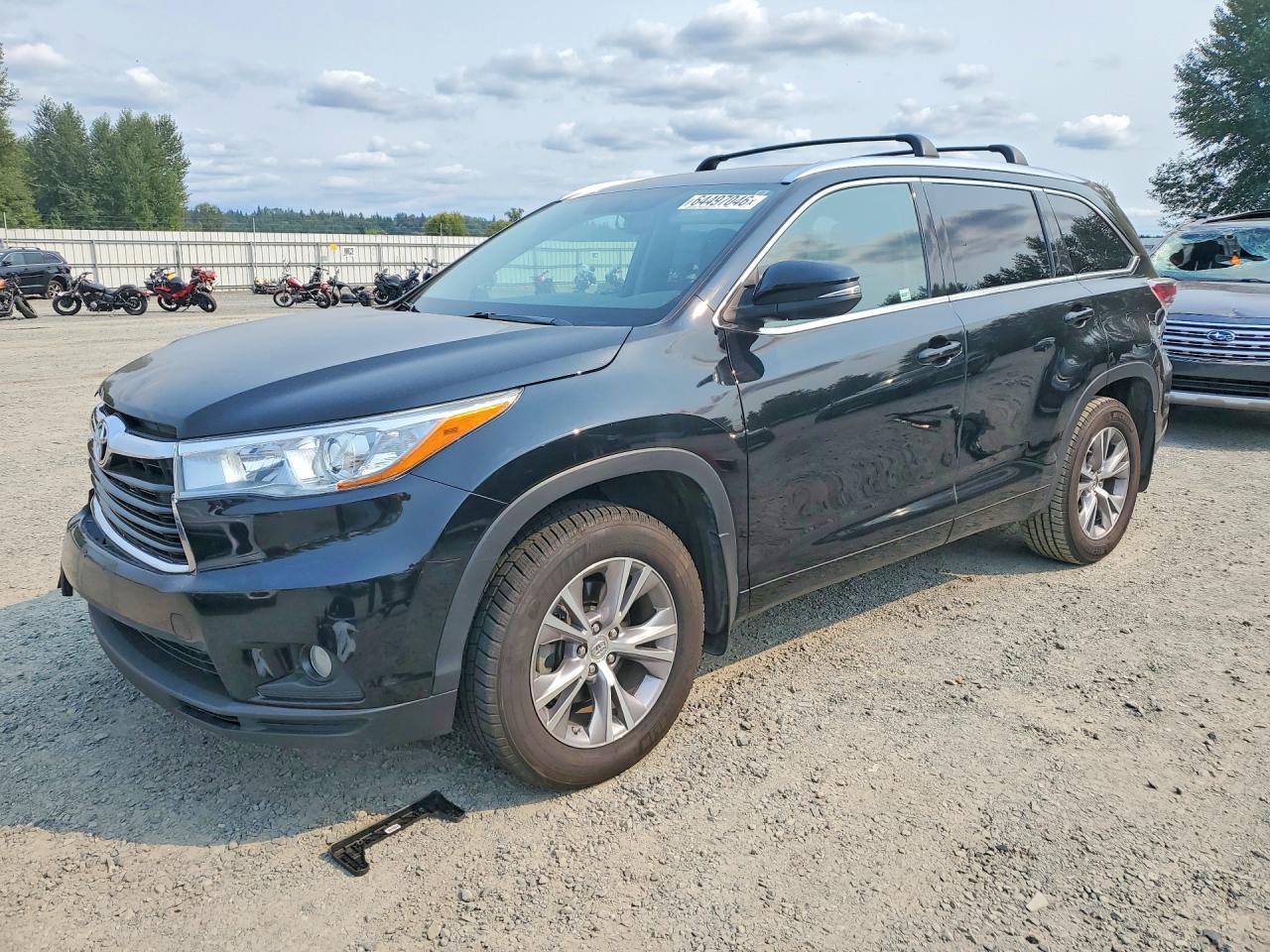 2015 TOYOTA HIGHLANDER