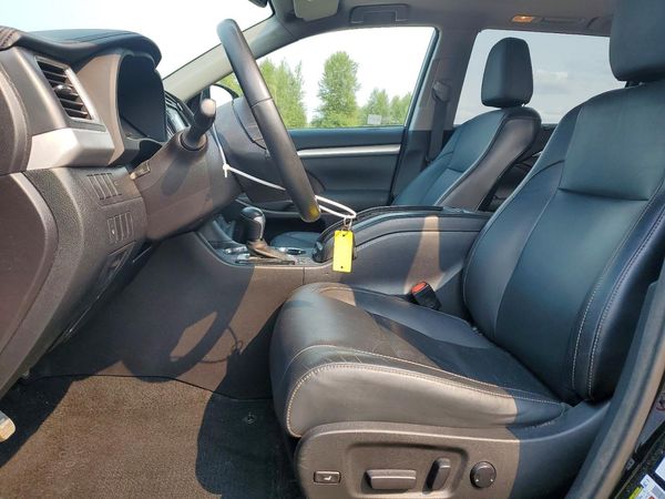 2015 TOYOTA HIGHLANDER