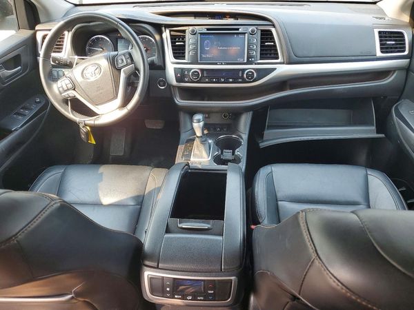 2015 TOYOTA HIGHLANDER