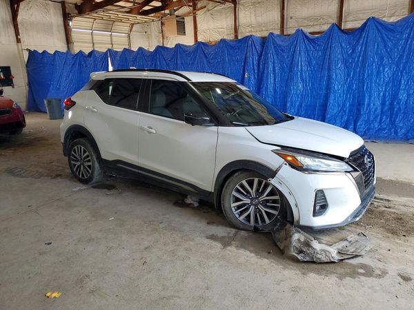 2021 NISSAN KICKS SR — Passenger 3/4